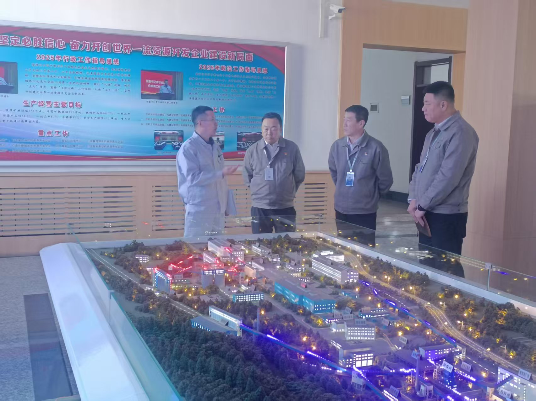 暖心走訪強(qiáng)聯(lián)動(dòng) ?精準(zhǔn)服務(wù)促共贏